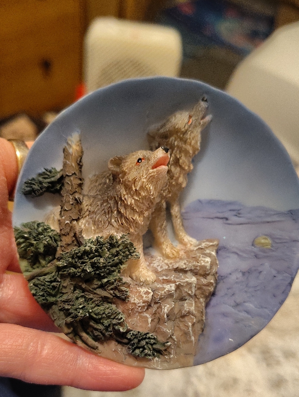 Wolf Howl Decorative Wall/Desk Plaque - Tan & Blue (Set Of 2)
